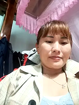 Snapshot of Lucxy-ki6 chatting on 07-05-26, 03:56 Lucxy-ki6 online show from 07-05-26, 03:56