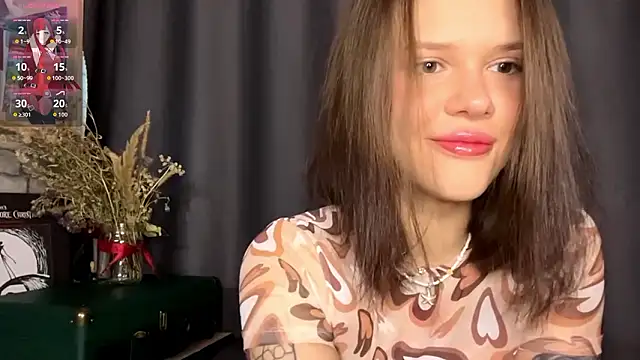 Snapshot of SarahHunnye chatting on 03-22-26, 12:25 SarahHunnye online show from 03-22-26, 12:25