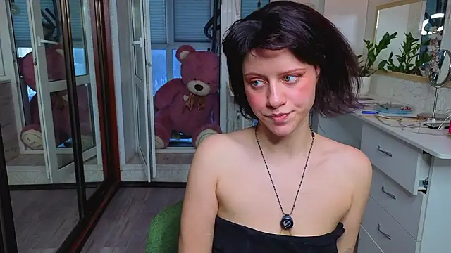 Snapshot of VestalVibes chatting on 03-18-26, 02:42 VestalVibes online show from 03-18-26, 02:42