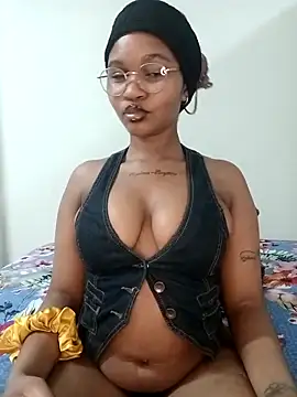 Hotsexyberry222 online show from 03-25-26, 08:37