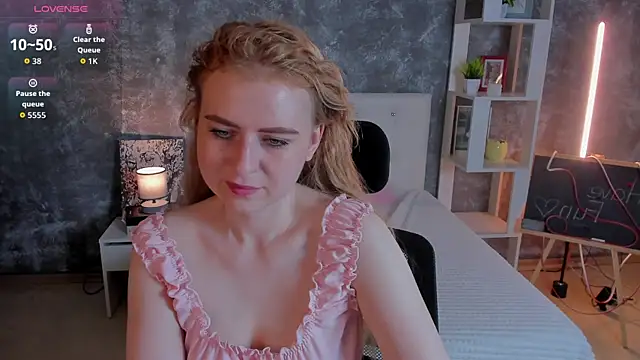 Shiny Liss online show from 06-13-26, 01:36