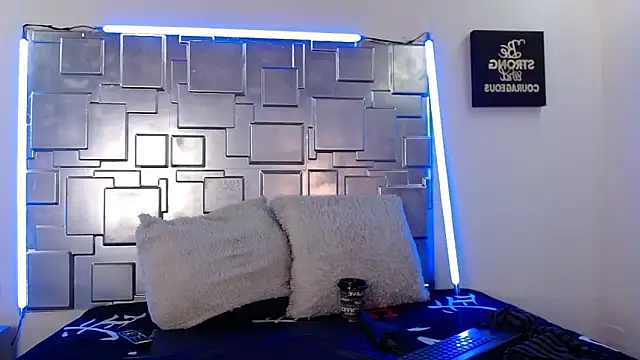 Snapshot of ChanelFitQueen chatting on 03-17-26, 03:26 ChanelFitQueen online show from 03-17-26, 03:26