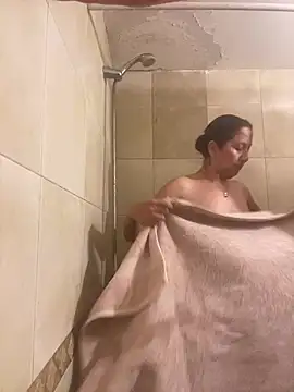 Snapshot of Yes_2102 chatting on 03-15-26, 12:55 Yes 2102 online show from 03-15-26, 12:55