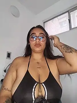 Mia skyy18 online show from 06-26-26, 04:55