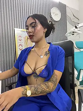 Snapshot of daniela-sexy chatting on 06-30-26, 03:02 daniela-sexy online show from 06-30-26, 03:02