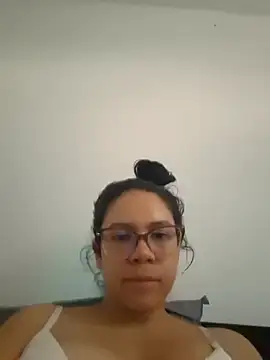 Aila Phone online show from 04-14-26, 09:21