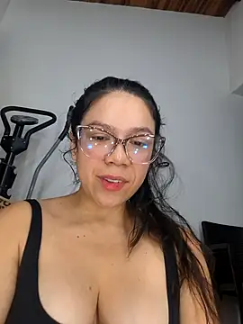 Aila Phone online show from 04-17-26, 03:42