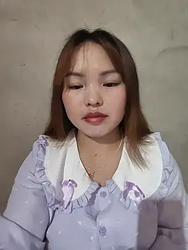 Snapshot of Mina_xYx chatting on 06-26-26, 04:11 Mina xYx online show from 06-26-26, 04:11