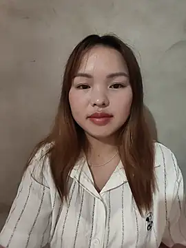 Snapshot of Mina_xYx chatting on 06-28-26, 02:39 Mina xYx online show from 06-28-26, 02:39