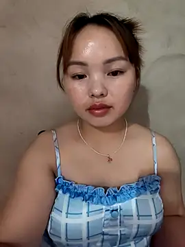 Snapshot of Mina_xYx chatting on 07-04-26, 04:35 Mina xYx online show from 07-04-26, 04:35