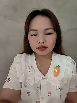 Snapshot of Mina_xYx chatting on 07-06-26, 02:19 Mina xYx online show from 07-06-26, 02:19