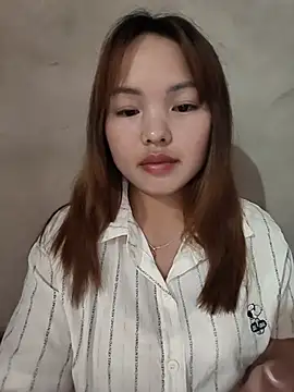 Snapshot of Mina_xYx chatting on 07-08-26, 03:49 Mina xYx online show from 07-08-26, 03:49