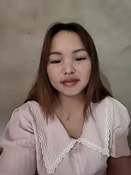 Snapshot of Mina_xYx chatting on 07-10-26, 04:17 Mina xYx online show from 07-10-26, 04:17