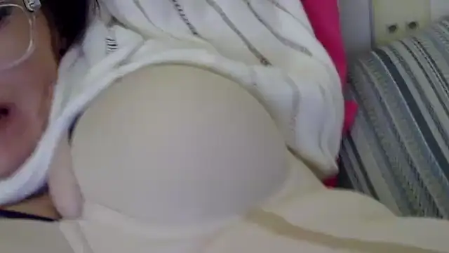 kitty-kitten82 online show from 03-28-26, 07:46