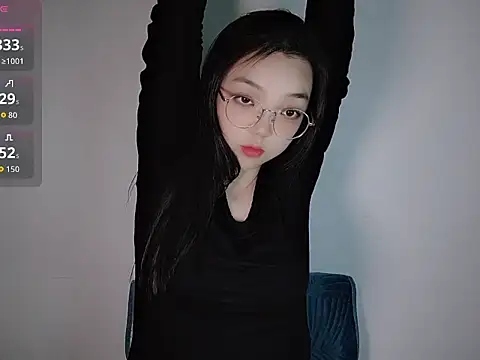 Snapshot of oblakitty_ chatting on 03-15-26, 11:38 oblakitty online show from 03-15-26, 11:38