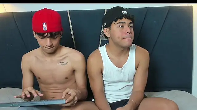 Enzo love18 online show from 04-21-26, 08:09