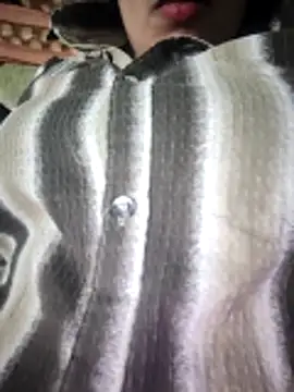 Snapshot of model_seela chatting on 03-17-26, 04:21 model seela online show from 03-17-26, 04:21