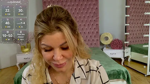 Eloises online show from 06-15-26, 06:59