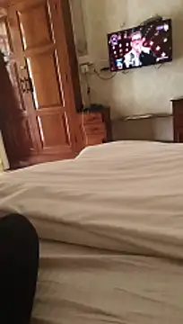 Snapshot of xyz_2giT chatting on 03-17-26, 05:44 xyz 2giT online show from 03-17-26, 05:44