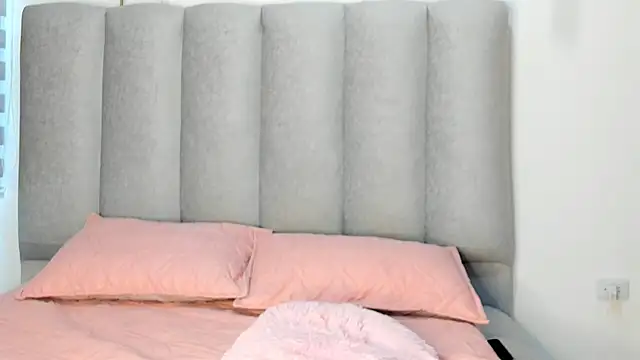 Snapshot of Valentina_lux1 chatting on 05-22-26, 10:04 Valentina lux1 online show from 05-22-26, 10:04