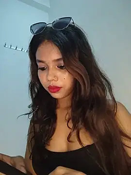 Snapshot of Candyy_crushh chatting on 06-15-26, 03:31 Candyy crushh online show from 06-15-26, 03:31