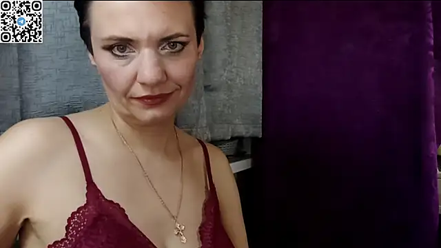 HotMamaQueen234 online show from 04-15-26, 08:09
