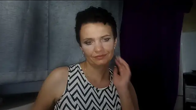 HotMamaQueen234 online show from 08-04-26, 08:22