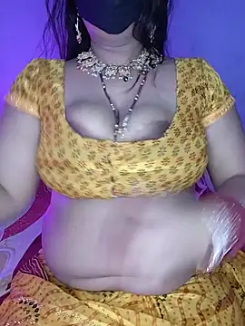 Snapshot of Miss_roohi chatting on 06-04-26, 06:19 Miss roohi online show from 06-04-26, 06:19
