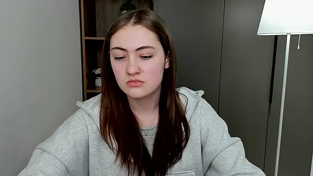 Snapshot of AllenGlas chatting on 03-17-26, 11:02 AllenGlas online show from 03-17-26, 11:02