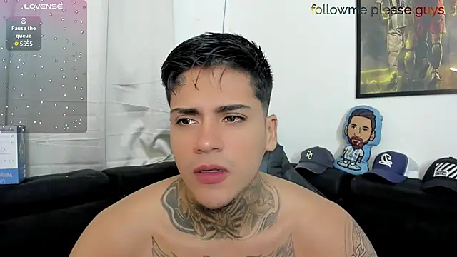 Snapshot of sweetlatinoboy chatting on 05-08-26, 10:42 sweetlatinoboy online show from 05-08-26, 10:42