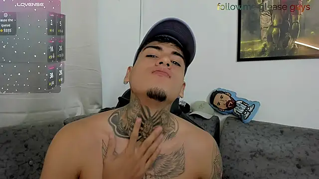 Snapshot of sweetlatinoboy chatting on 06-08-26, 11:05 sweetlatinoboy online show from 06-08-26, 11:05