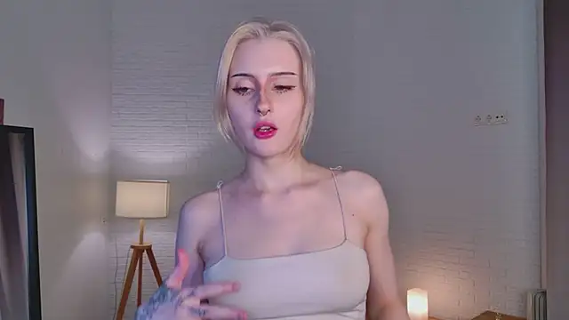 Snapshot of oh__lily chatting on 05-11-26, 04:04 oh lily online show from 05-11-26, 04:04