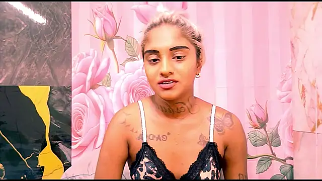 Snapshot of indian_barbie chatting on 04-05-26, 09:45 indian barbie online show from 04-05-26, 09:45