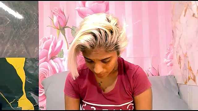 Snapshot of indian_barbie chatting on 04-12-26, 11:59 indian barbie online show from 04-12-26, 11:59