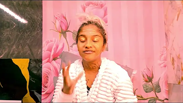 Snapshot of indian_barbie chatting on 04-24-26, 07:55 indian barbie online show from 04-24-26, 07:55