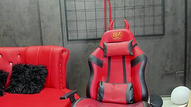 Snapshot of Issis_Millf chatting on 03-21-26, 12:21 Issis Millf online show from 03-21-26, 12:21