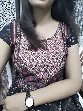 Snapshot of myra77 chatting on 05-26-26, 04:58 myra77 online show from 05-26-26, 04:58