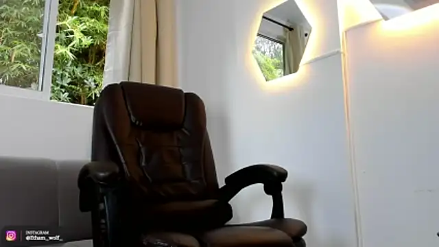 Snapshot of etham_wolf1 chatting on 05-29-26, 05:44 etham wolf1 online show from 05-29-26, 05:44
