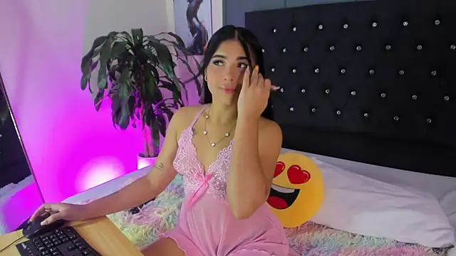 Snapshot of ChloeSterling chatting on 05-25-26, 08:15 ChloeSterling online show from 05-25-26, 08:15