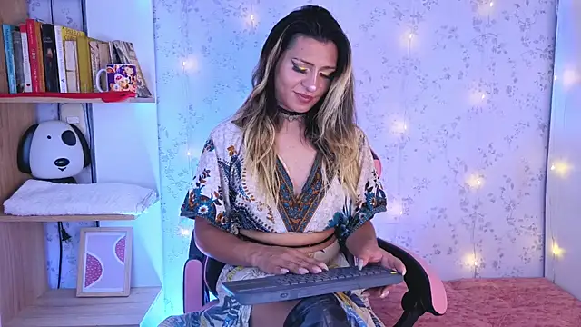  Alexaavandercloude online show from 07-18-26, 07:28