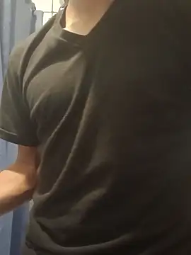 Snapshot of Ricardito_05 chatting on 03-17-26, 07:23 Ricardito 05 online show from 03-17-26, 07:23