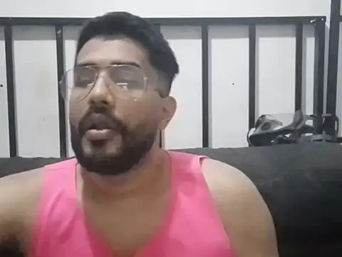 Snapshot of Yokitox chatting on 03-18-26, 07:44 Yokitox online show from 03-18-26, 07:44