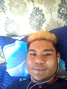 Snapshot of Arielreignova chatting on 03-17-26, 07:33 Arielreignova online show from 03-17-26, 07:33