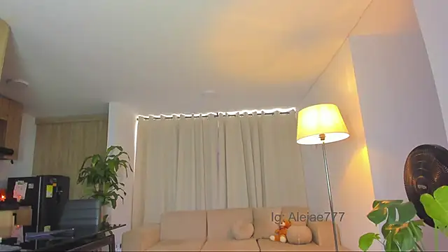 Snapshot of Aleja_evangeline chatting on 08-02-26, 05:11 Aleja evangeline online show from 08-02-26, 05:11