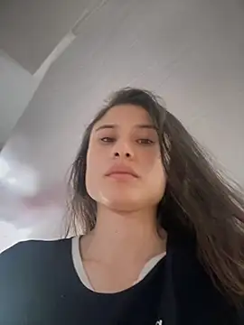 Snapshot of Ariaferrer chatting on 07-10-26, 03:58 Ariaferrer online show from 07-10-26, 03:58