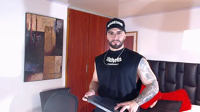 Snapshot of tony_goldstein chatting on 05-19-26, 11:44 tony goldstein online show from 05-19-26, 11:44