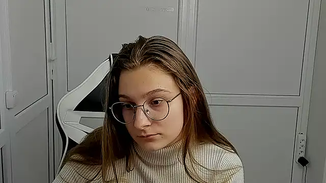 Mia kristal online show from 04-10-26, 12:54