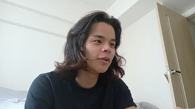zakochin114514 online show from 05-12-26, 08:00