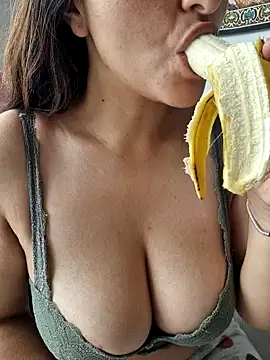 rafaella stefano online show from 03-25-26, 09:54