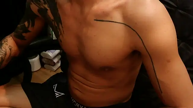 Snapshot of ahpak17 chatting on 03-19-26, 02:32 ahpak17 online show from 03-19-26, 02:32